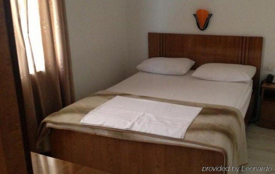 La Favorita 3* Tirana